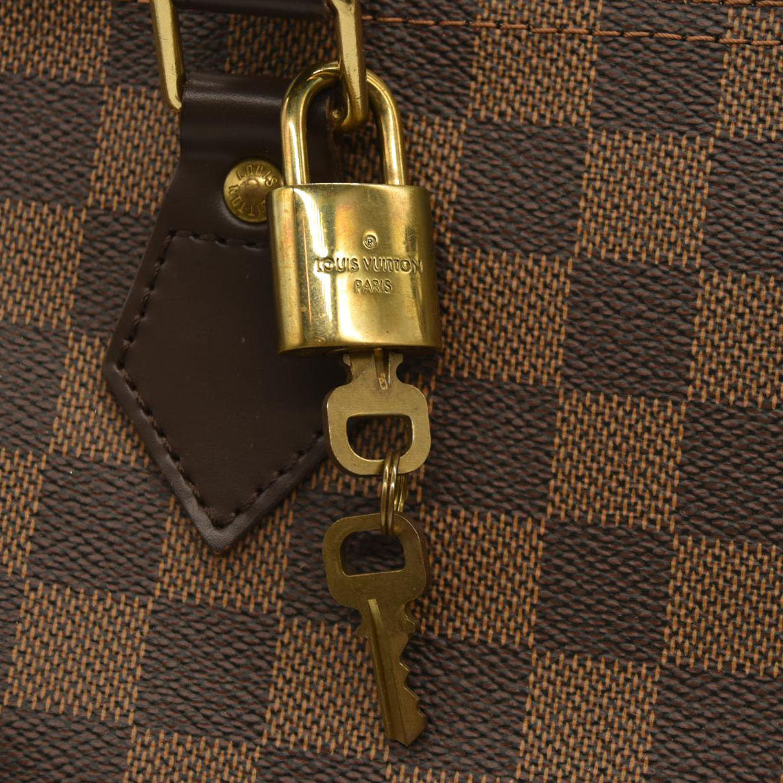 LOUIS VUITTON  Damier Ebene Speedy 25  AA0059