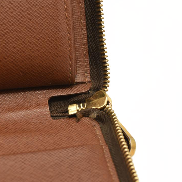 LOUIS VUITTON Monogram Zippy Organizer Wallet VI0076