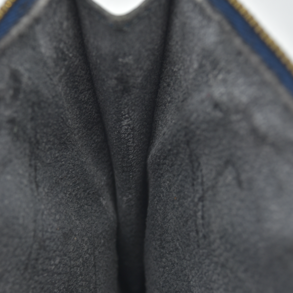 $1560 Louis Vuitton Epi Pochette Accessories Pouch Bag