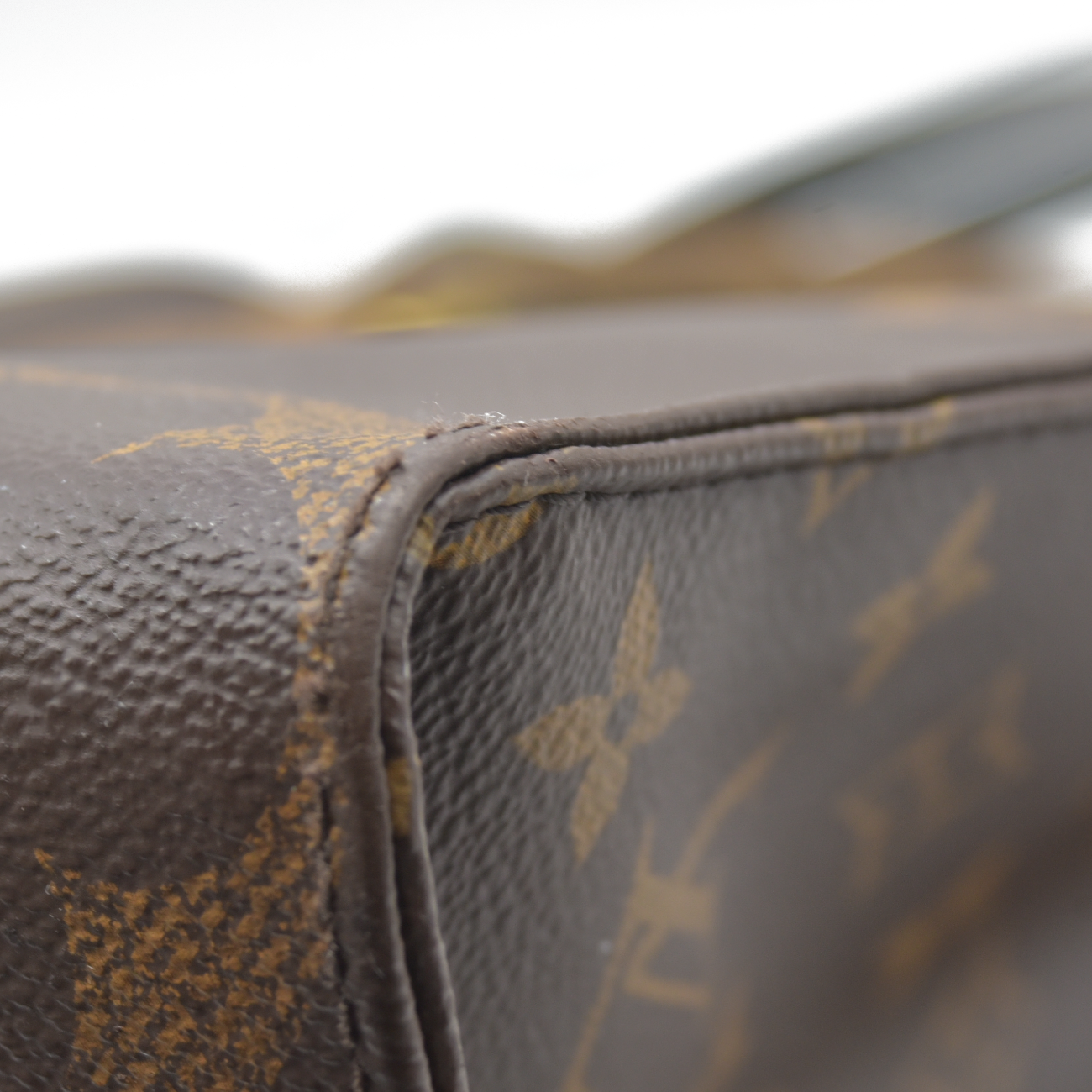 $3300 Louis Vuitton LV Monogram OnTheGo MM FL5220 2020
