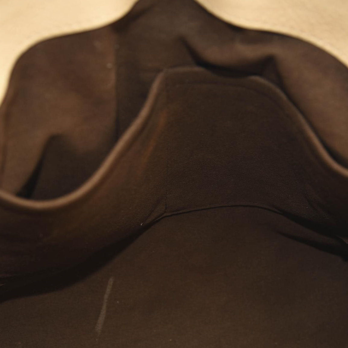 LOUIS VUITTON Mahina Cirrus PM Sandy