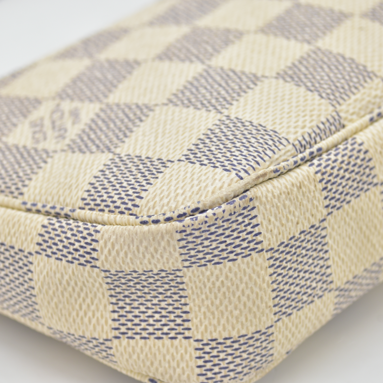 $1290 2009 Louis Vuitton Damier Azur Pochette Accessories CA0059