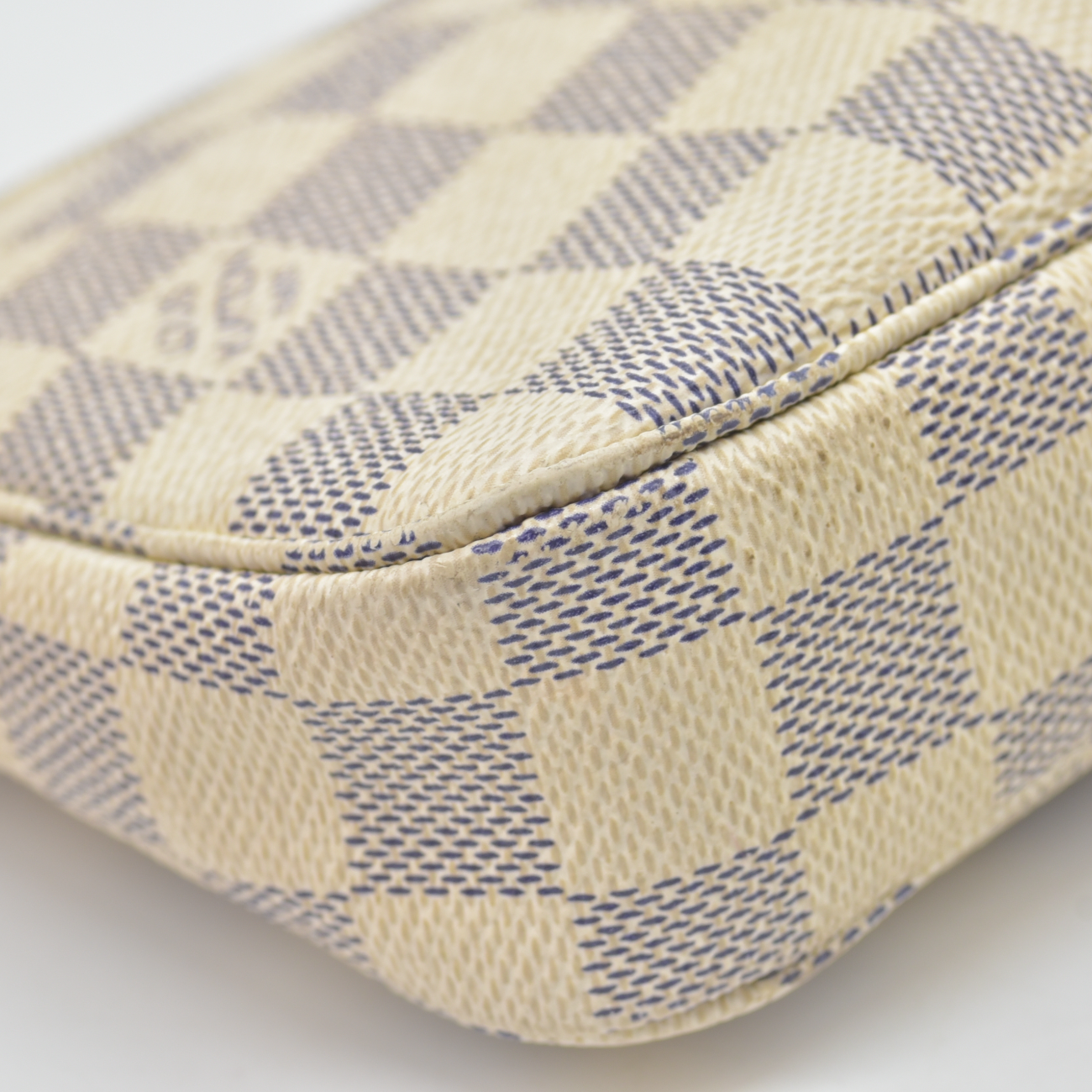 $1290 2009 Louis Vuitton Damier Azur Pochette Accessories CA0059