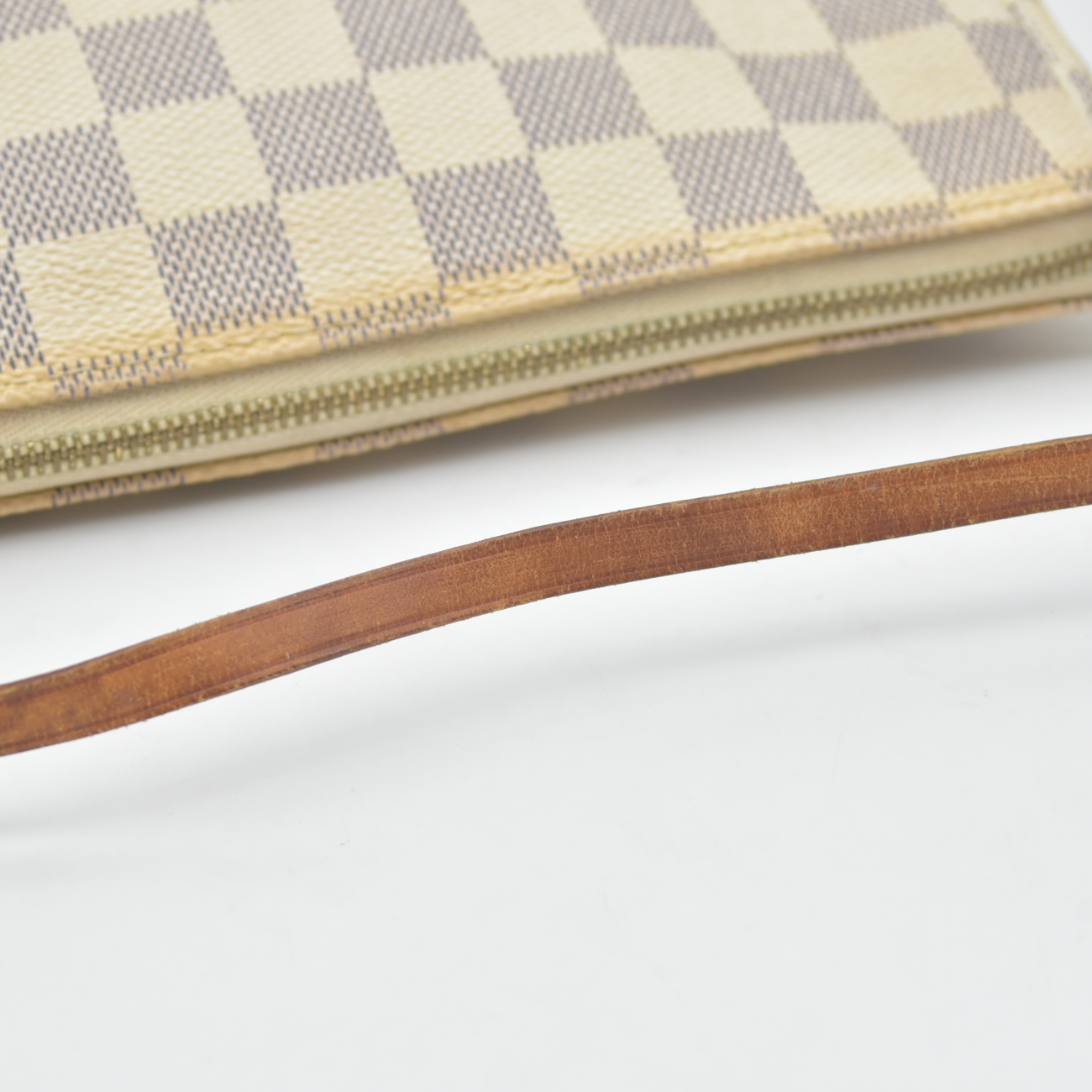 $1290 2009 Louis Vuitton Damier Azur Pochette Accessories CA0059