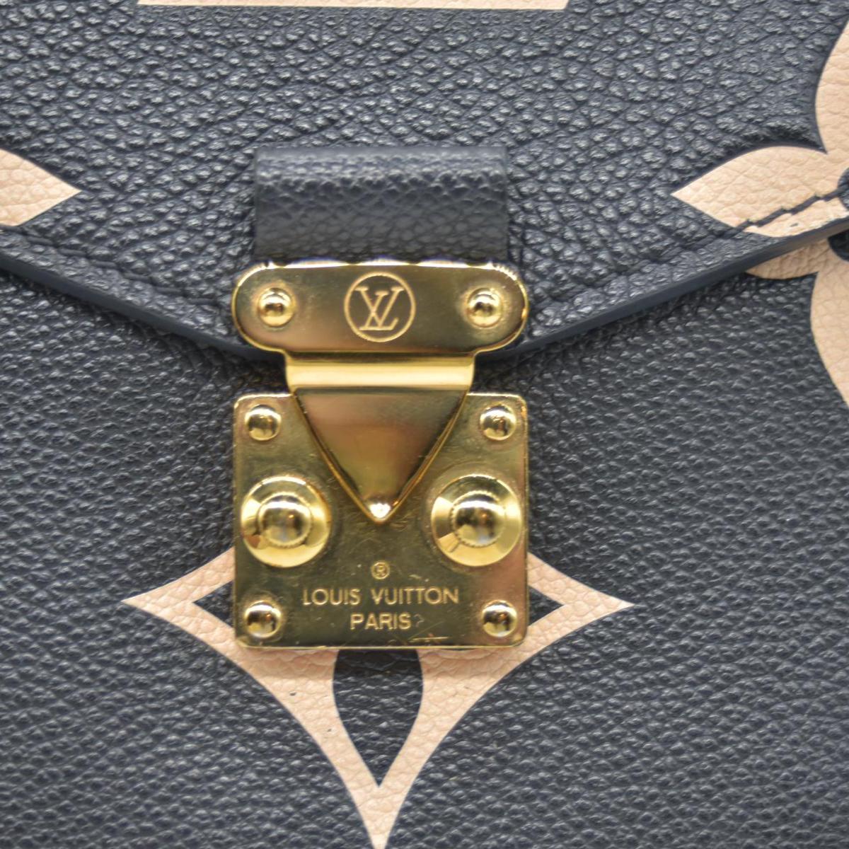 $3300 Louis Vuitton BiColor Pochette Metis Black Cream