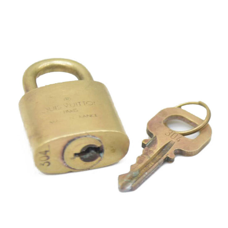 AUCTION Louis Vuitton Gold Lock and Key #304