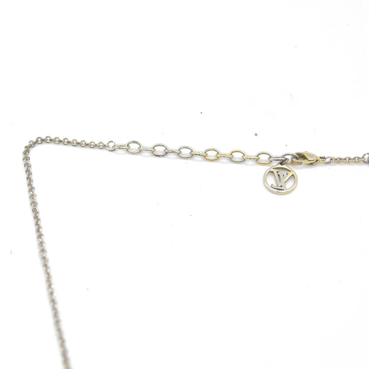 $505 LOUIS VUITTON V Essentials Necklace Gold Chain Necklace 2016 OB1116