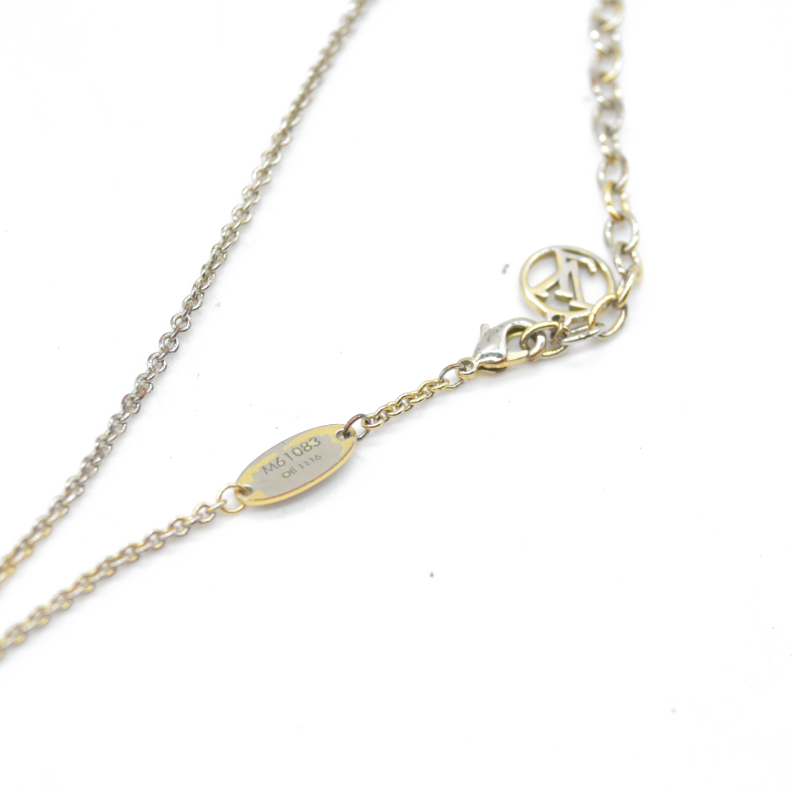 $505 LOUIS VUITTON V Essentials Necklace Gold Chain Necklace 2016 OB1116