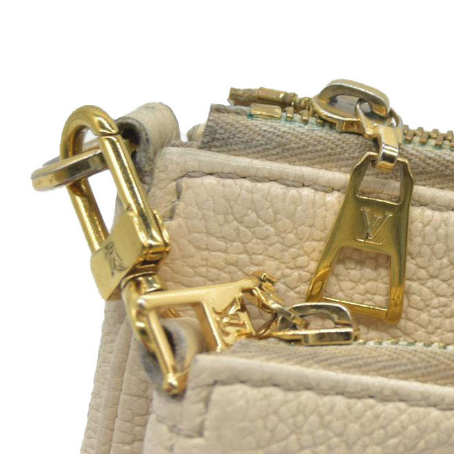 $3100 Louis Vuitton Monogram Giant Multi-Pochette Accessoires Cream