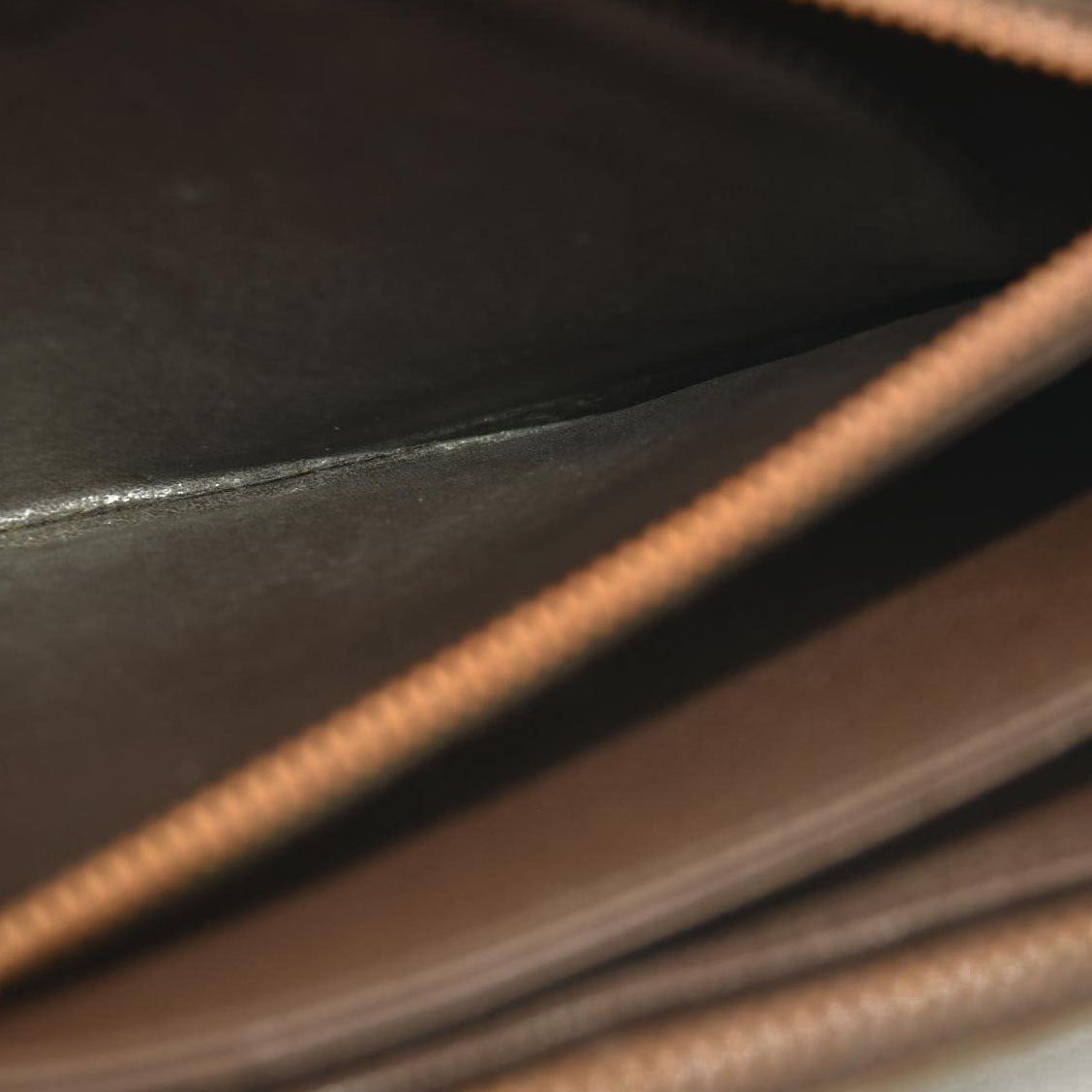 Louis Vuitton  Damier Ebene Zippy Wallet CA4049