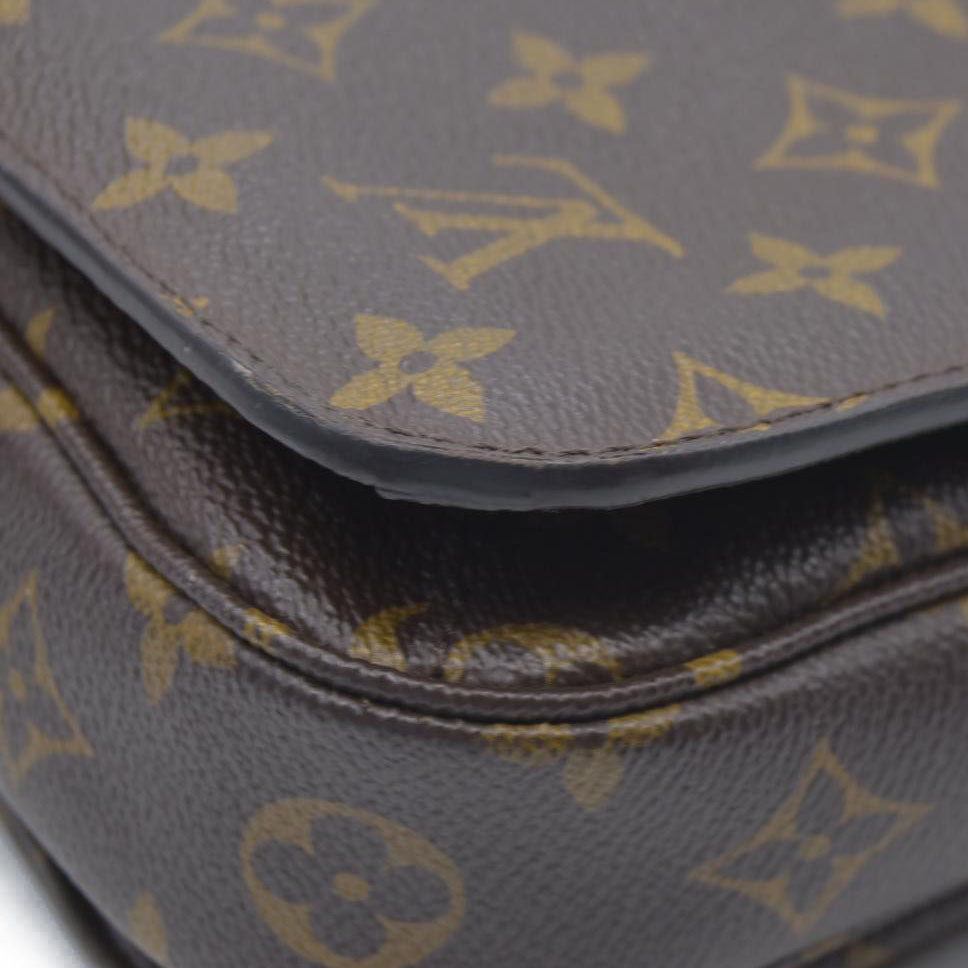 $2760 Louis Vuitton Monogram Pochette Metis DU1137