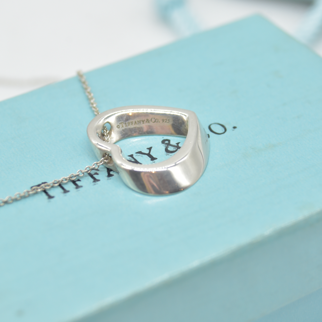$440 Tiffany & Co Silver Geometric Heart Necklace