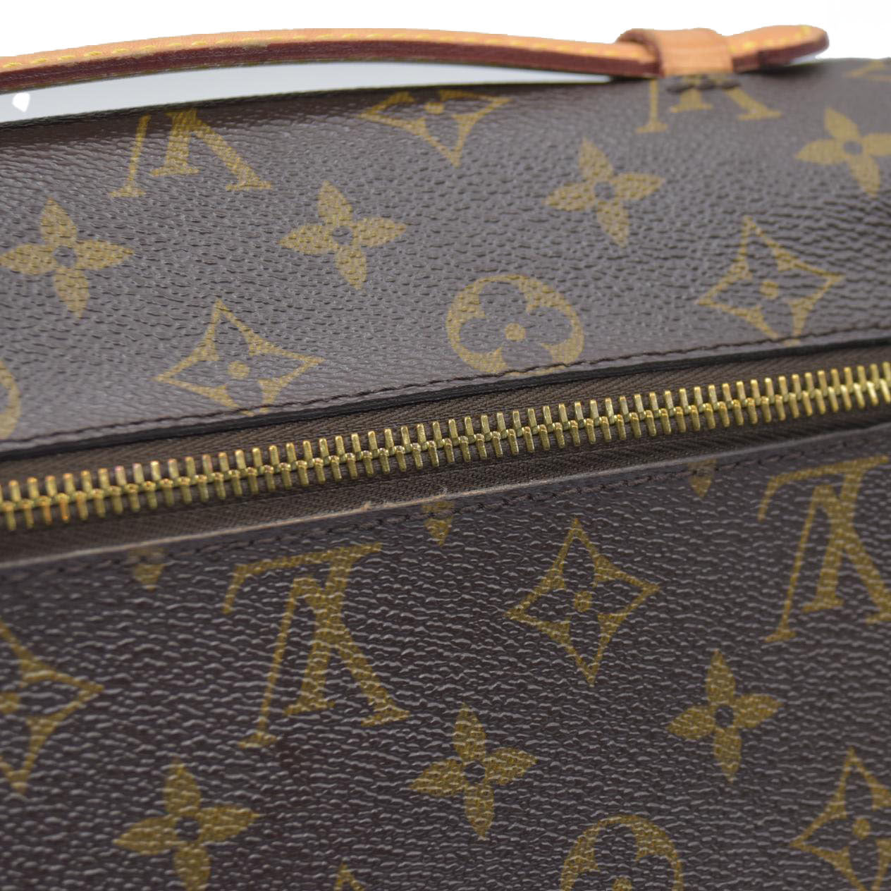 $2760 Louis Vuitton Monogram Pochette Metis DU1137