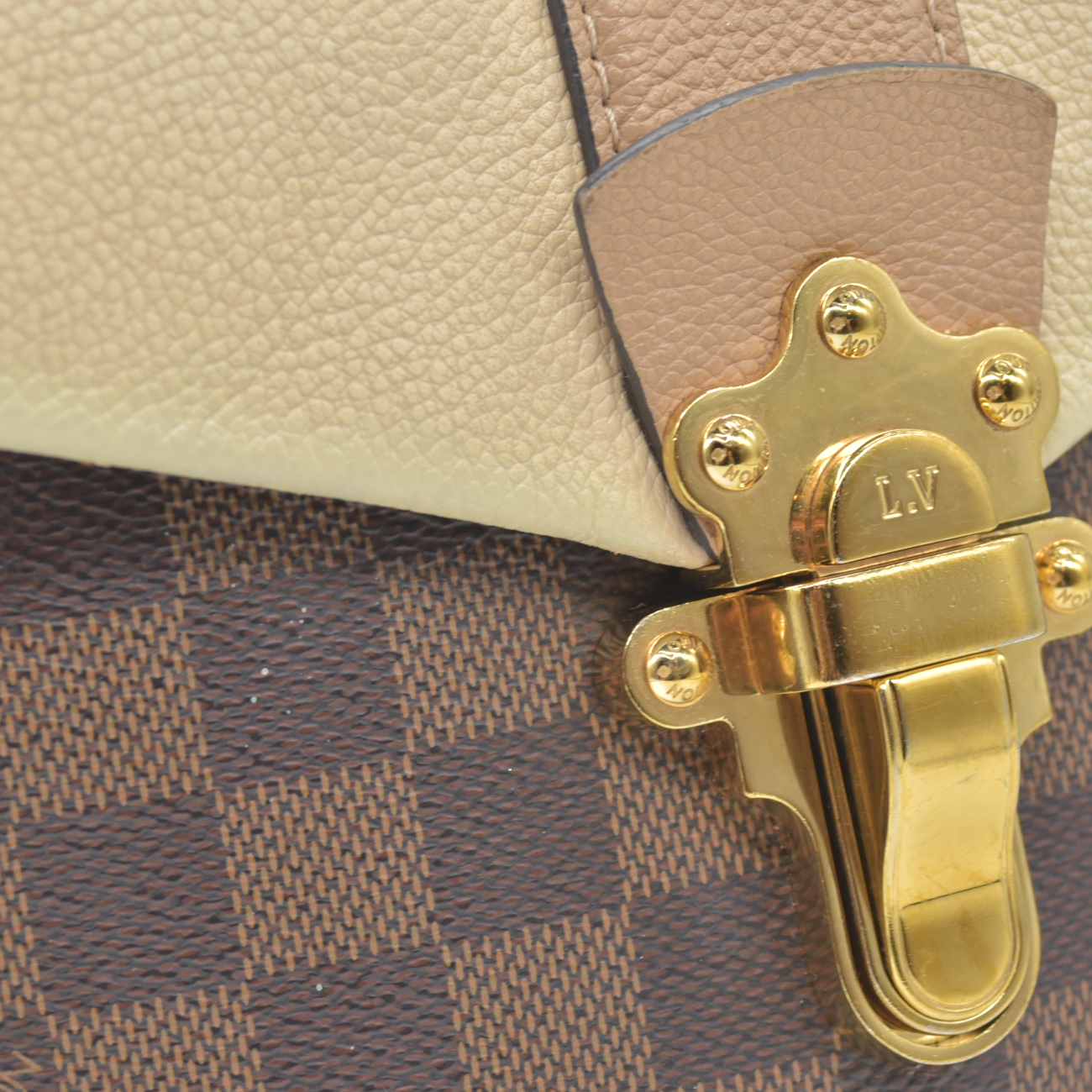 $2240 Louis Vuitton Damier Ebene Clapton SR0189 2019