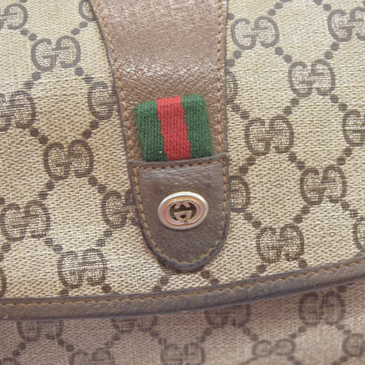 $880 Gucci GG Sherry Line PVC Leather Pouch Clutch Bag