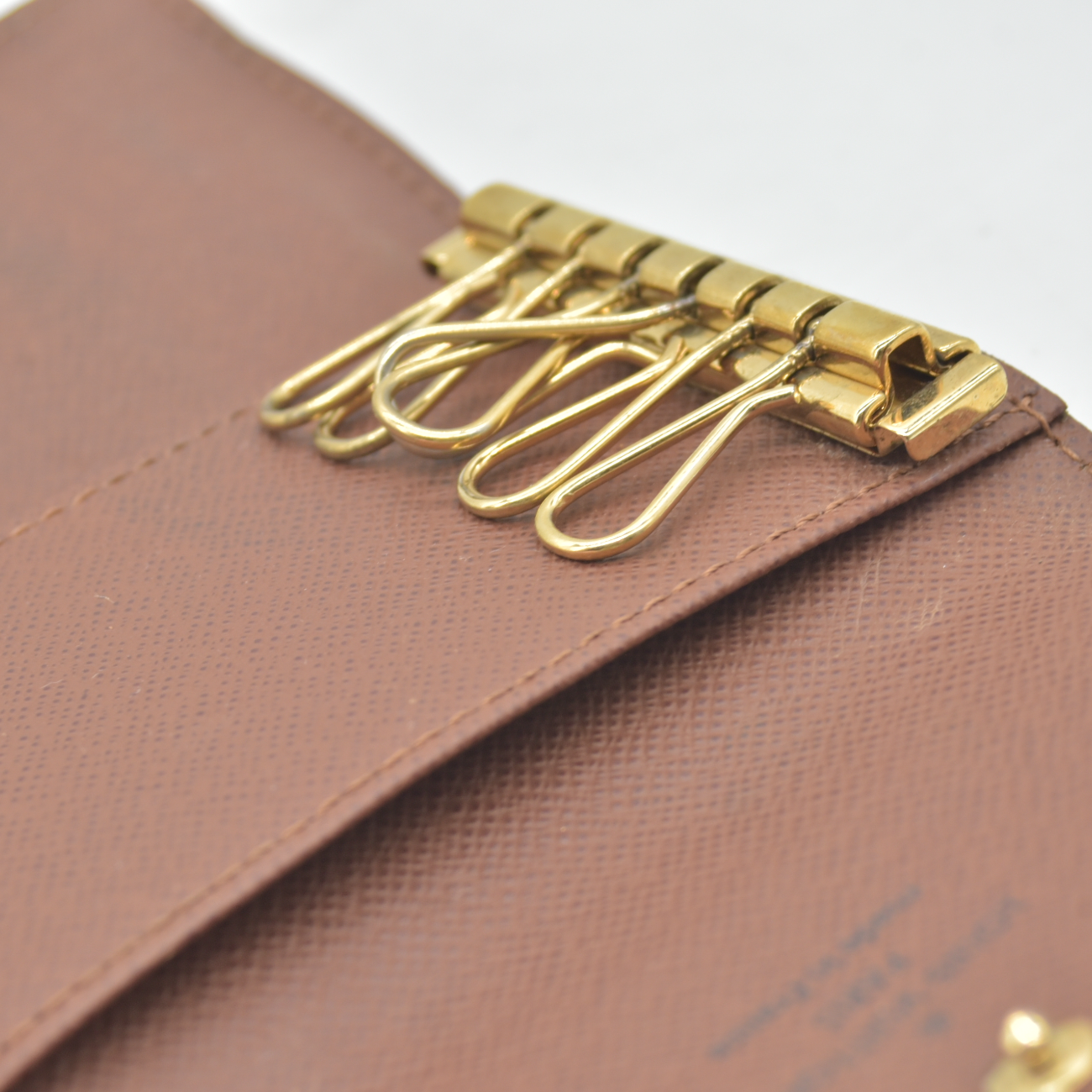 $345 2009 Louis Vuitton Monogram 6 Key Multicles Holder CT0049