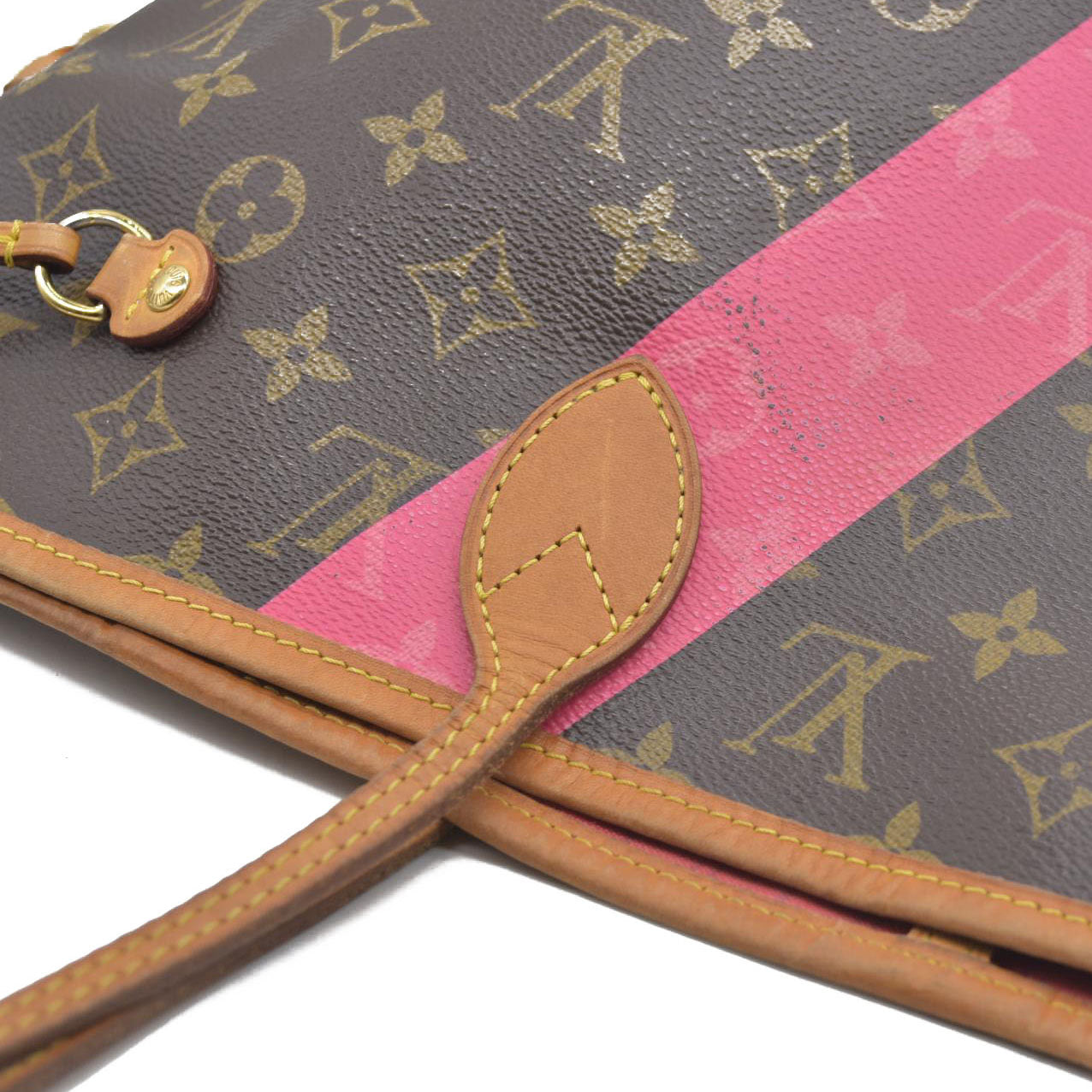 $2030 Louis Vuitton Monogram V Neverfull MM Grenade