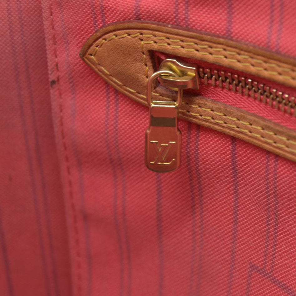 $2030 Louis Vuitton Monogram V Neverfull MM Grenade