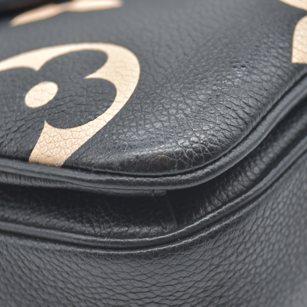 $3300 Louis Vuitton BiColor Pochette Metis Black Cream