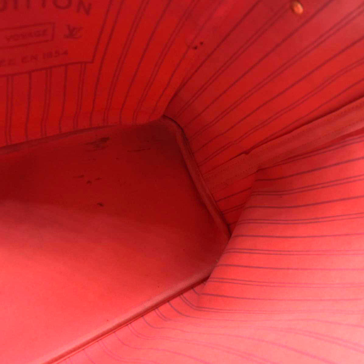 $2030 Louis Vuitton Monogram V Neverfull MM Grenade