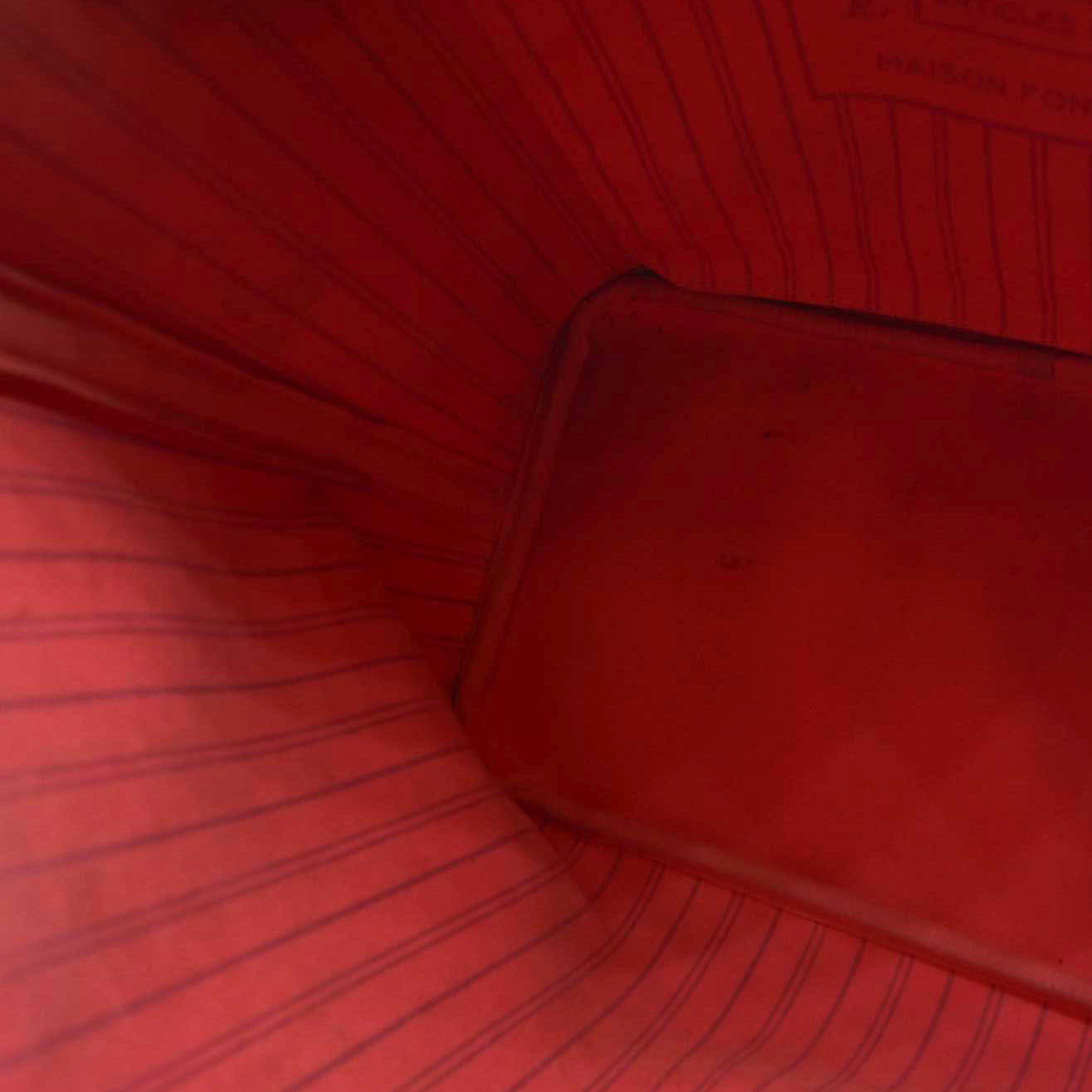 $2030 Louis Vuitton Monogram V Neverfull MM Grenade