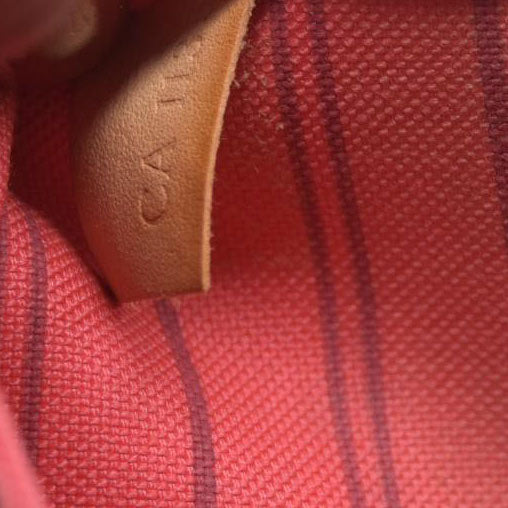 $2030 Louis Vuitton Monogram V Neverfull MM Grenade