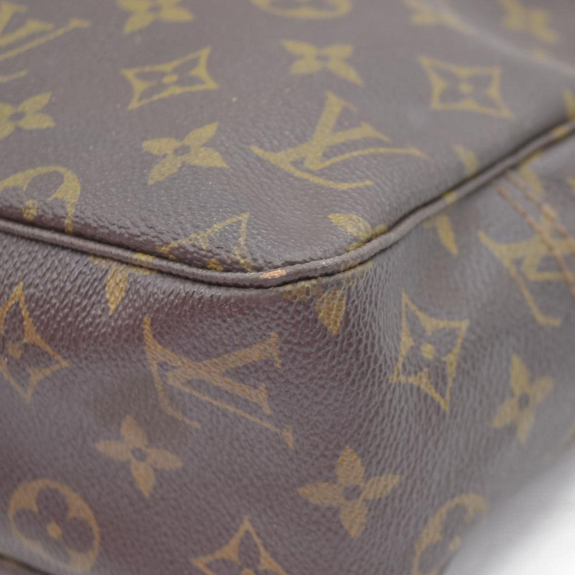 $675 Louis Vuitton Monogram Trousse Toilette 28 Clutch Pouch Bag 831