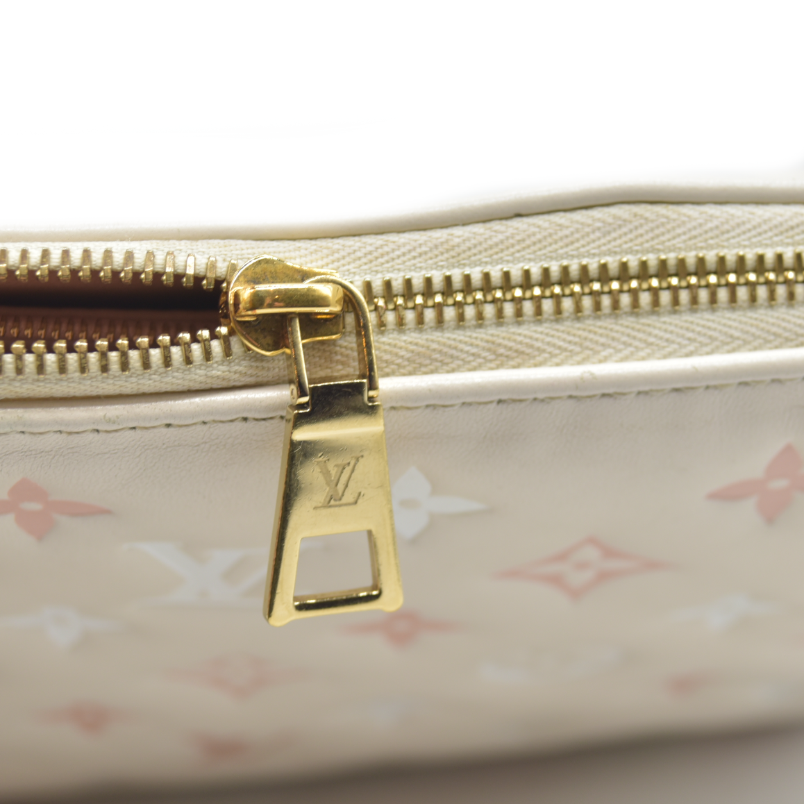 $5100 Louis Vuitton Lambskin Embossed Monogram Coussin PM Natural Creme 2023