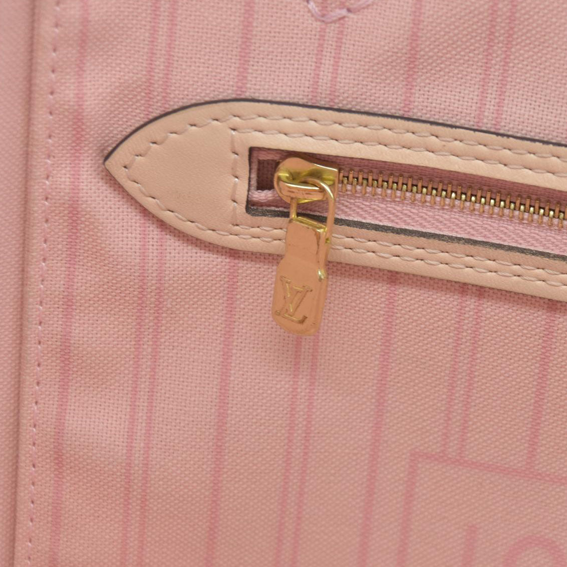 $2030 Louis Vuitton Damier Azur Neverfull MM