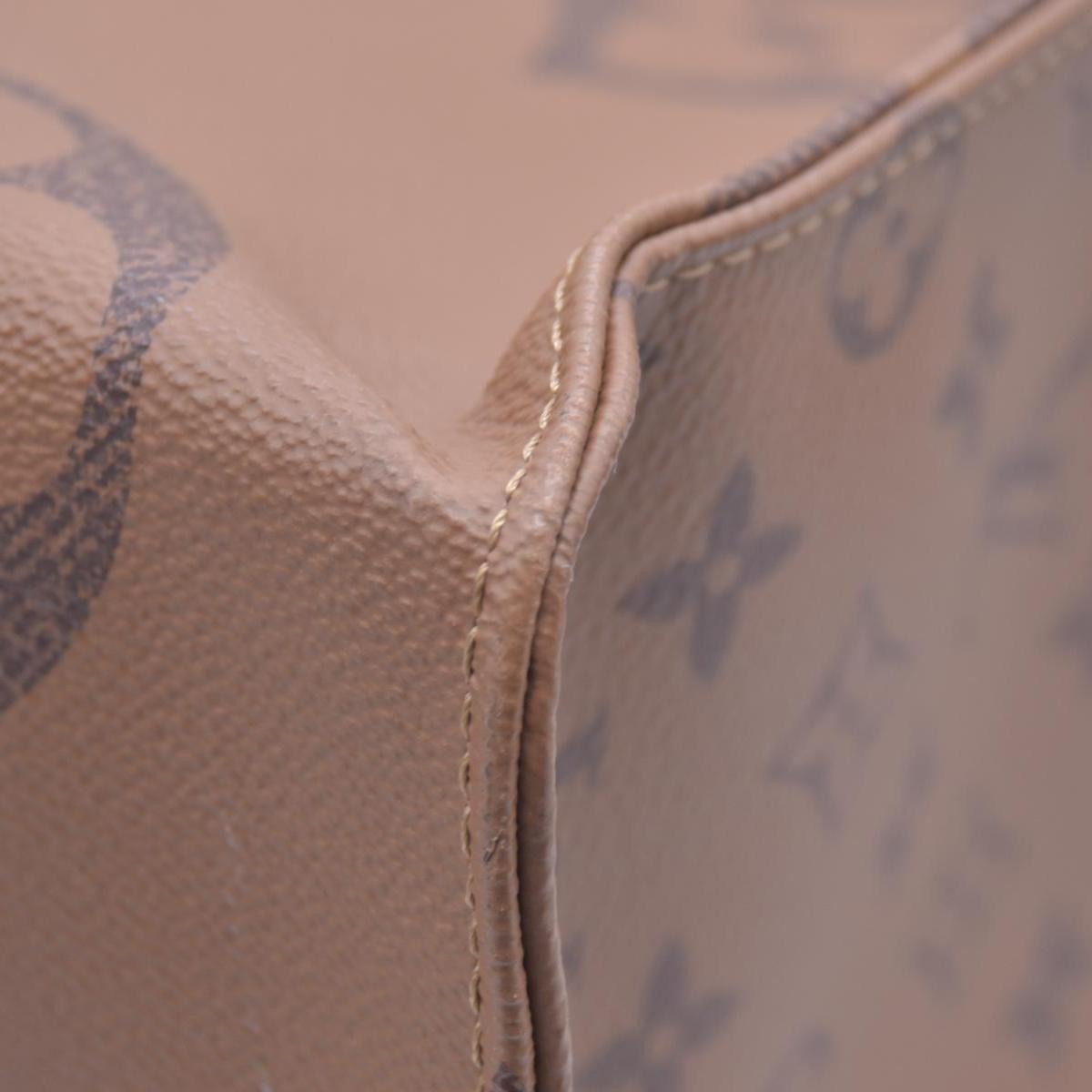 $3300 2019 Louis Vuitton Reverse Monogram Giant Onthego MM FL5109
