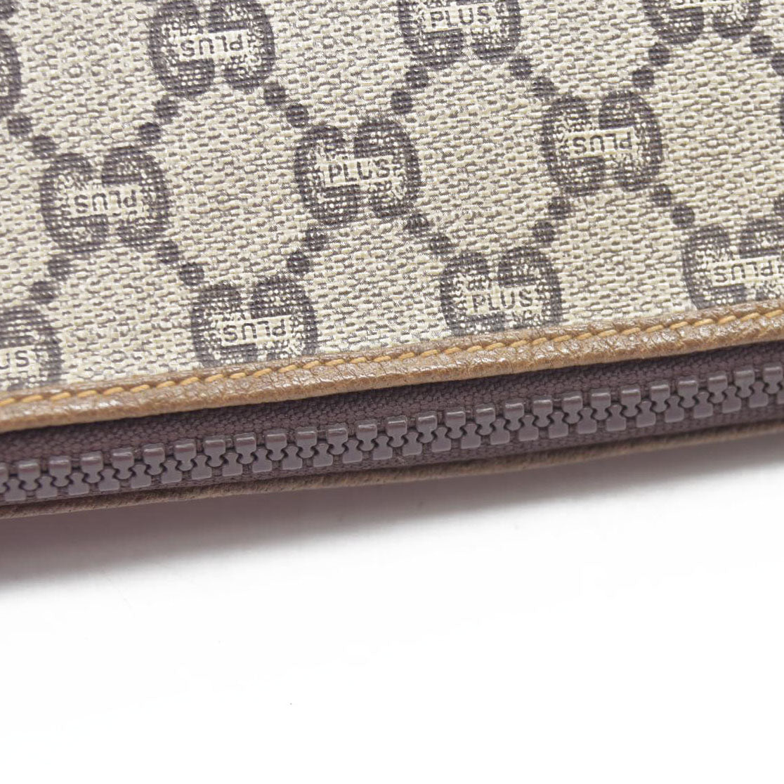 $1100 Gucci GG Gucci Plus PVC Leather Pouch Clutch Bag