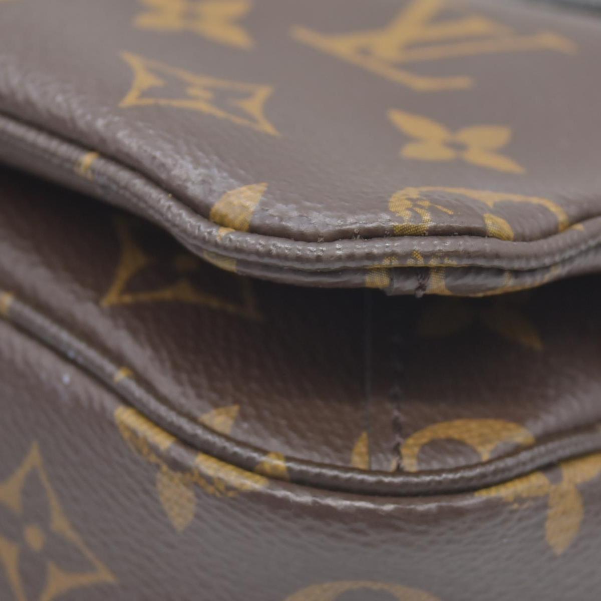 $2750 2018 Louis Vuitton  Monogram Pochette Metis PL2188