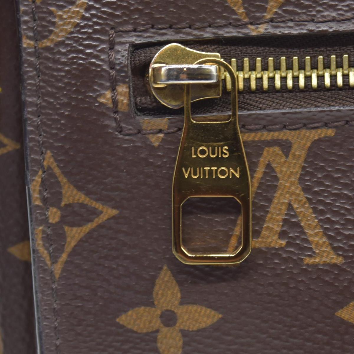 $2750 2018 Louis Vuitton  Monogram Pochette Metis PL2188
