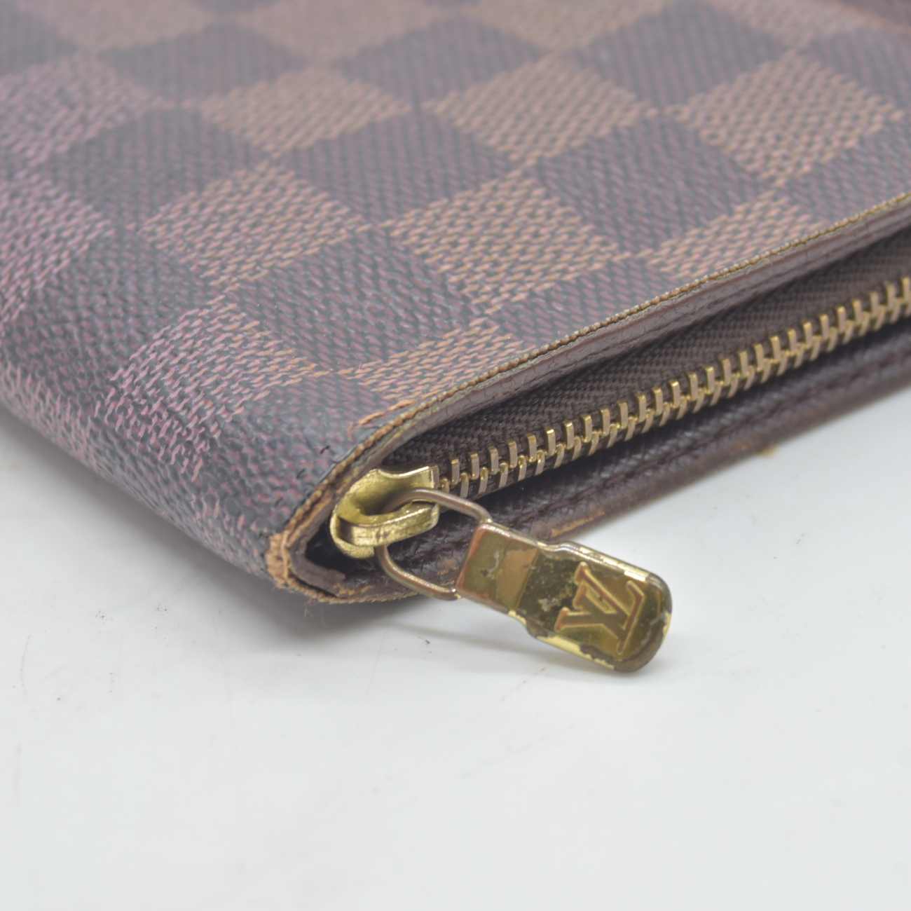 $915 Louis Vuitton Damier Porte Monnaie Zippy Long Wallet Brown CA0040