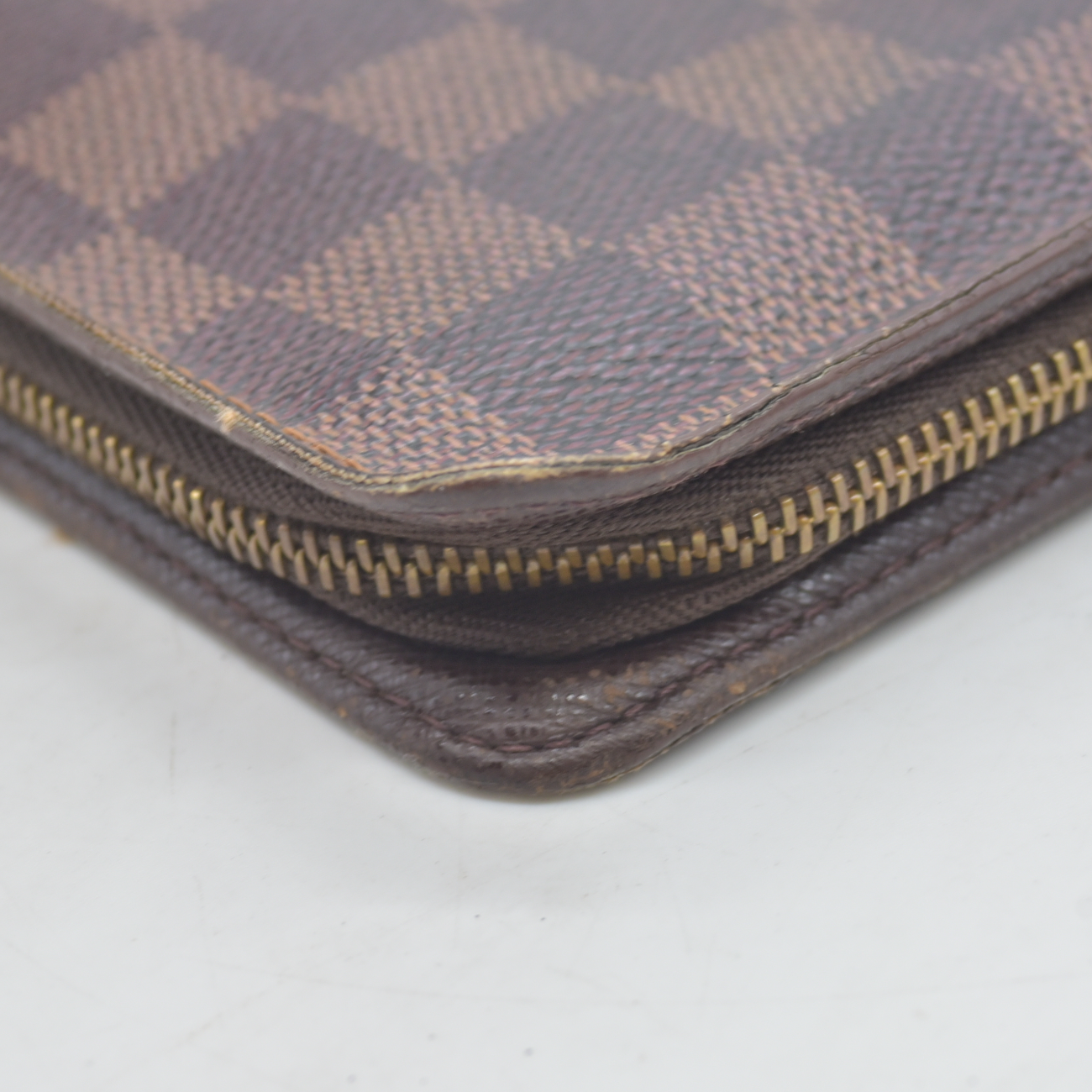 $915 Louis Vuitton Damier Porte Monnaie Zippy Long Wallet Brown CA0040