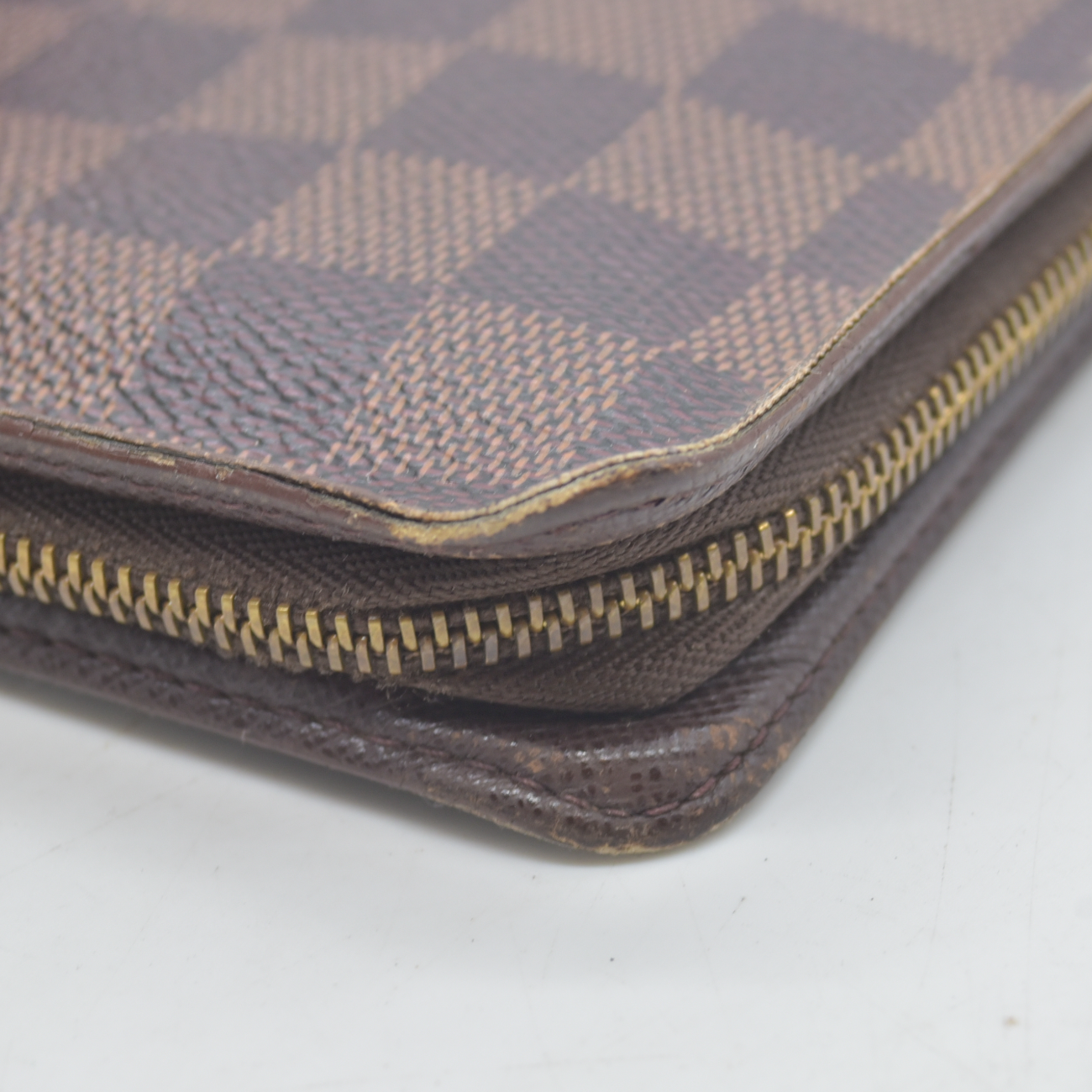 $915 Louis Vuitton Damier Porte Monnaie Zippy Long Wallet Brown CA0040