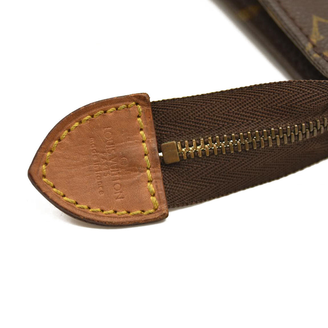 Louis Vuitton  Monogram Toiletry Pouch 26 TH8911