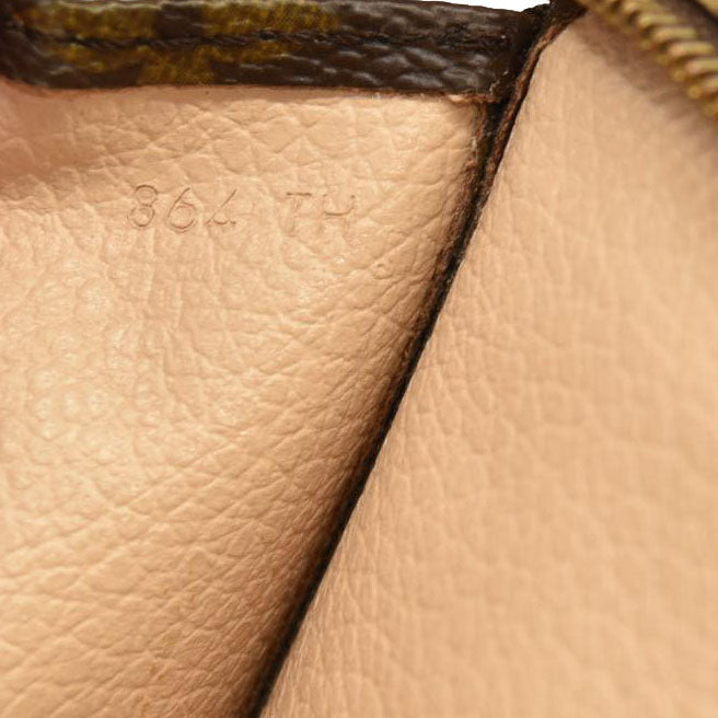 Louis Vuitton  Monogram Toiletry Pouch 26 864TH