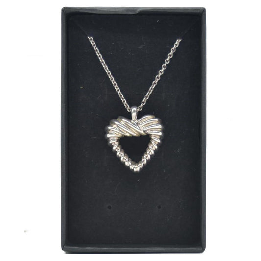 $390 Tiffany & Co. Twisted Heart Pendant Necklace Sterling Silver CONSIGNMENT