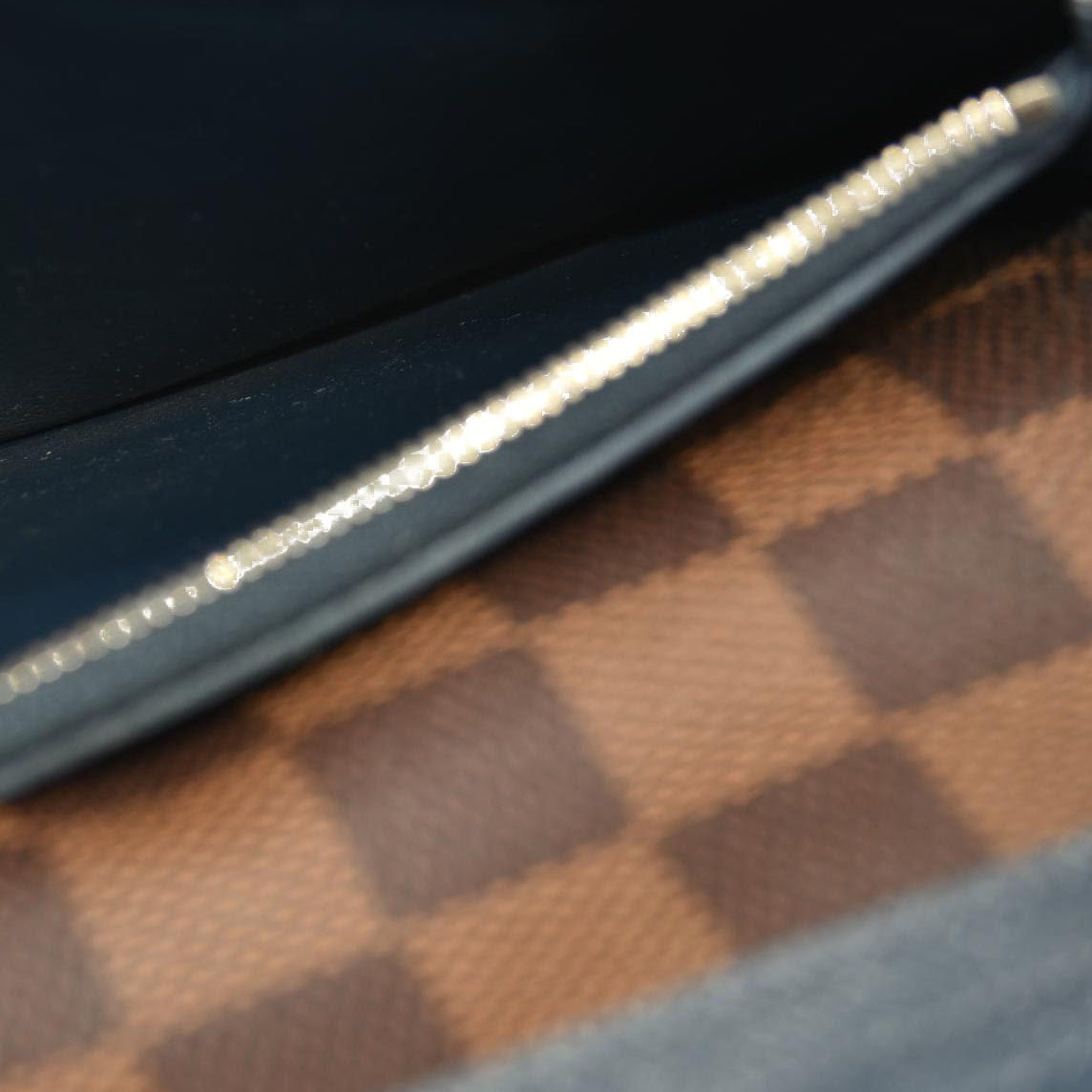 Louis Vuitton  Damier Ebene Brazza Wallet SP0133