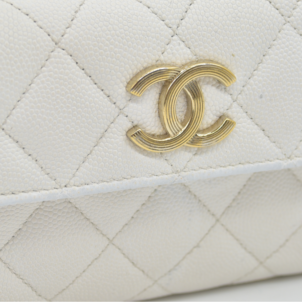 $1075 Chanel Small Flap Trifold Interlocking CC Logo Wallet Caviar RFID