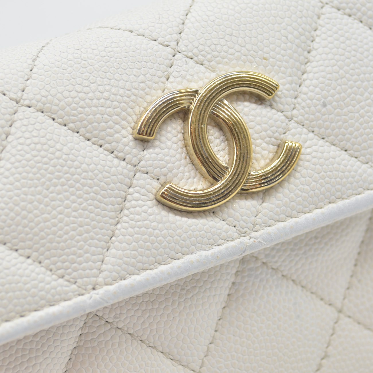 $1075 Chanel Small Flap Trifold Interlocking CC Logo Wallet Caviar RFID