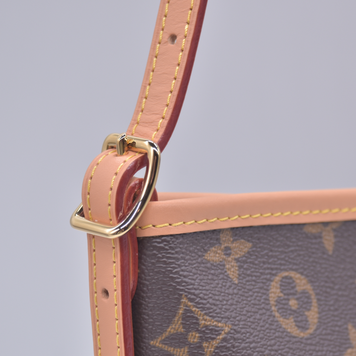 $2700 Louis Vuitton Monogram CarryAll East West RFID 10021155