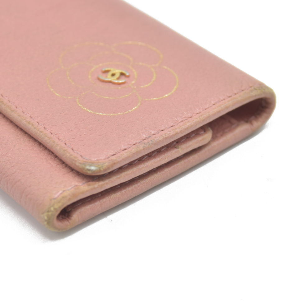 AUCTION $600 Chanel Camellia 6 Key Holder Coral Pink