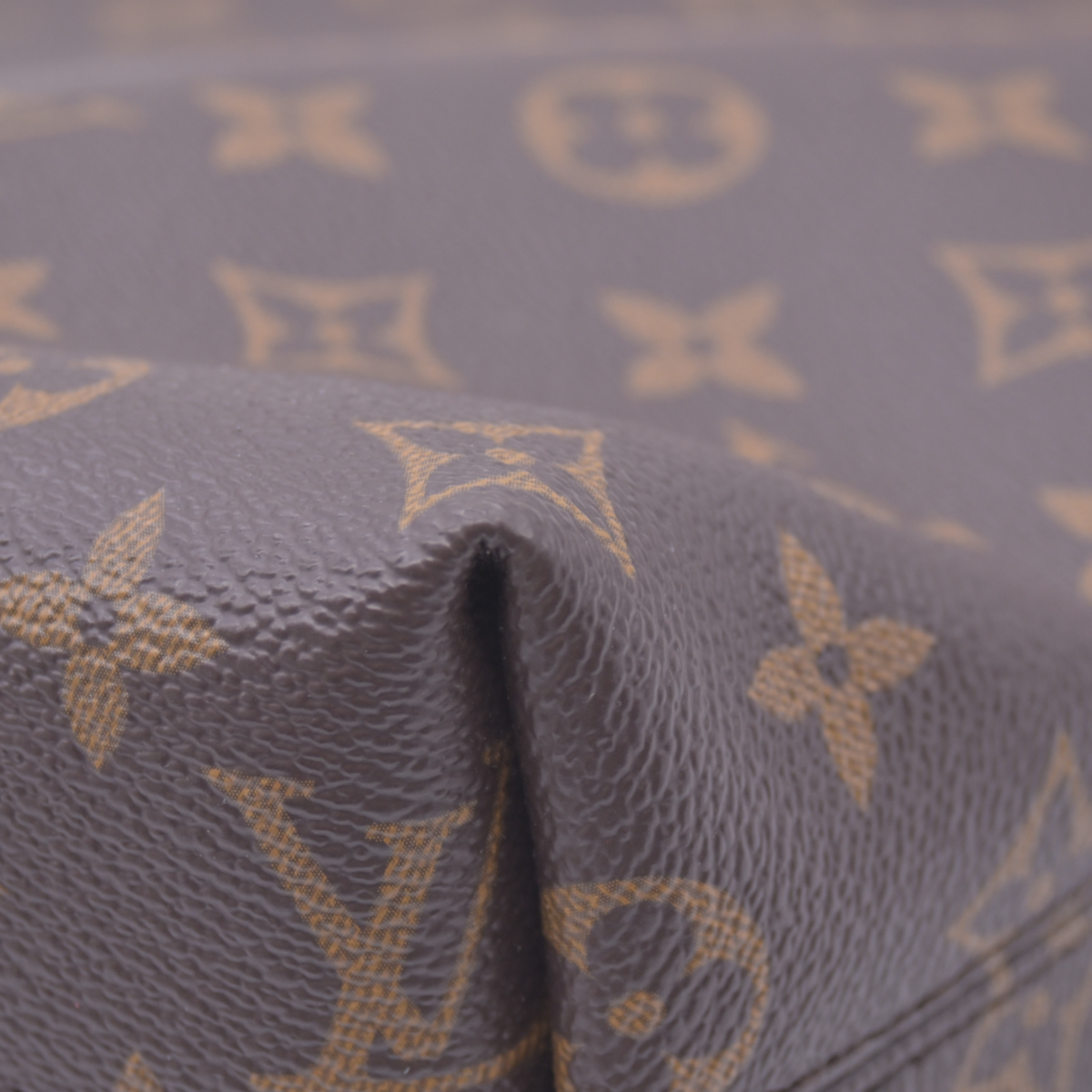 $2700 Louis Vuitton Monogram CarryAll East West RFID 10021155