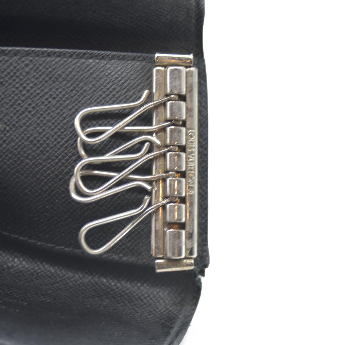 LOUIS VUITTON Damier Graphite Leather Multicles 6 Ring Key Case CT2111