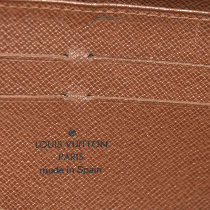 Louis Vuitton  Monogram Zippy Wallet CA1068
