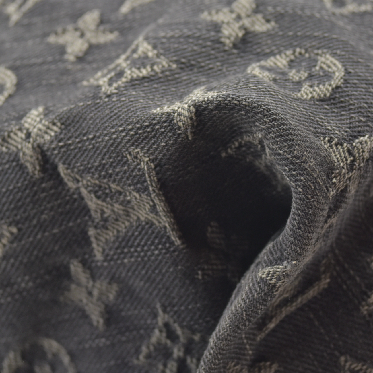 $1965 2007-2009  Louis Vuitton Denim Neo Cabby MM Black