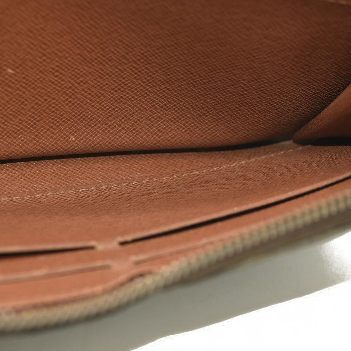 Louis Vuitton  Monogram Zippy Wallet CA1068