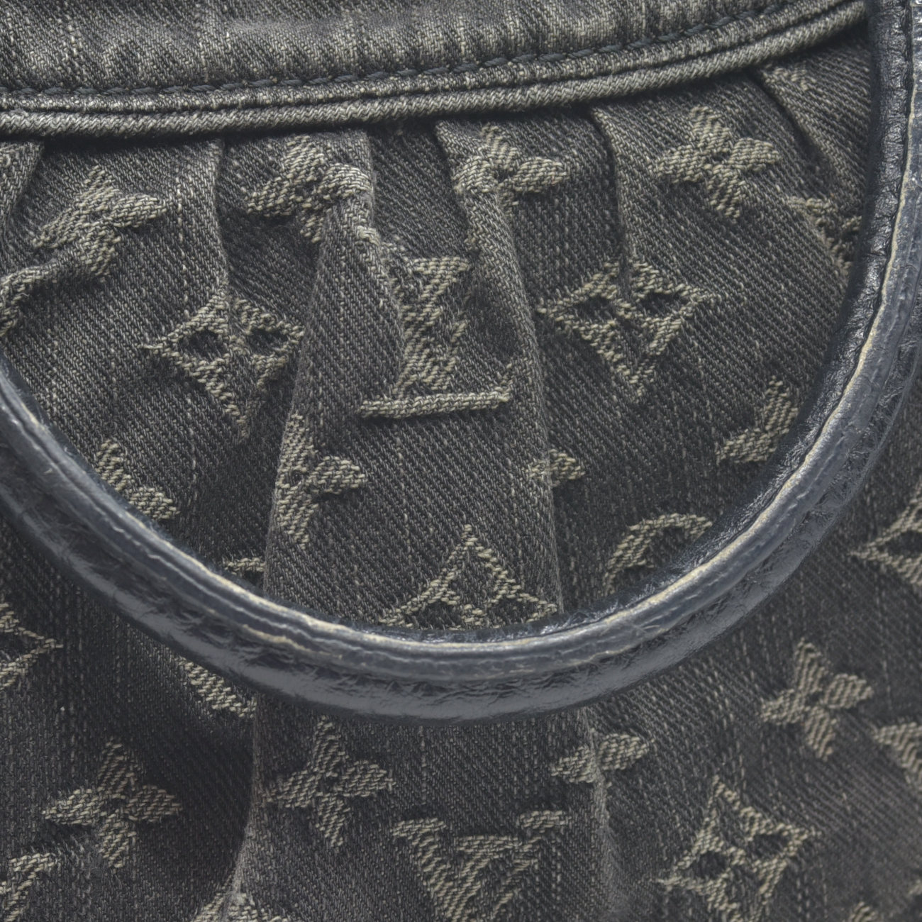 $1965 2007-2009  Louis Vuitton Denim Neo Cabby MM Black